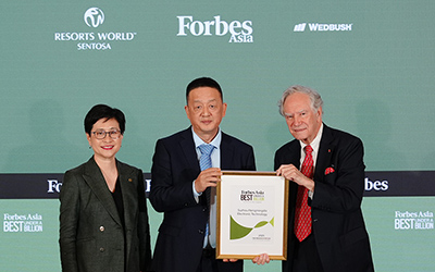 (L-R) Lee Shi Ruh, President & COO, Genting Singapore, CEO, Resorts World Sentosa; Jing Tianping, General Manager, Suzhou Hengmingda Electronic Technology; Christopher Forbes, Vice Chairman, Forbes Media