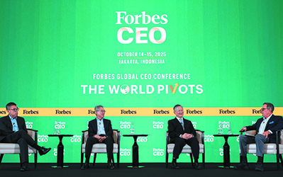 The Global Investor View (L-R) Jeffrey Jaensubhakij, Advisor, GIC, Cofounder, JJNP Capital; Koh Boon Hwee, Chairman, Altara Ventures, Chairman, Singapore Exchange; Chartsiri Sophonpanich, President, Bangkok Bank; Rich Karlgaard, Futurist & Columnist, Forbes Asia
