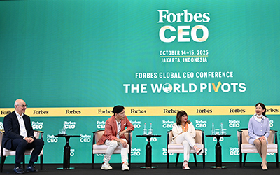 The Art Of Growth Leadership (L-R) Joseph E. Aoun, President, Northeastern University; Yoshito Hori, Founder & President, GLOBIS University, Founding Partner, GLOBIS Capital Partners; Shinta W. Kamdani, Chairman, APINDO, CEO, Sintesa Group; Jane Sun, CEO, Trip.com Group; Moira Forbes, Executive Vice President, Forbes Media, President & Publisher, ForbesWomen