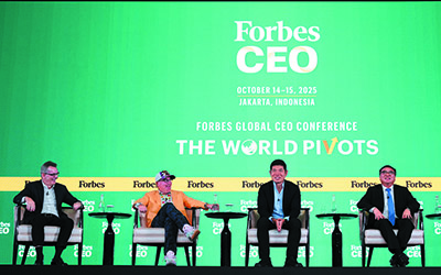 Profiting From AI Acceleration (L-R) Antoine Blondeau, Cofounder & Managing Partner, Alpha Intelligence Capital; Daniel Ives, MD, Global Head of Technology Research, Wedbush; Anthony Tan, CEO, Cofounder & Chairman, Grab; Zhang Ya-Qin, Chair Professor & Dean, Tsinghua University; Rich Karlgaard, Futurist & Columnist, Forbes Asia