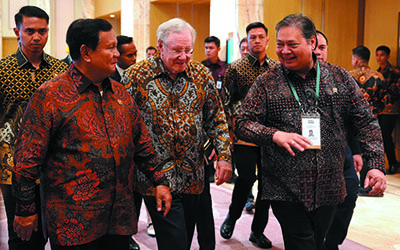 (L-R) President Prabowo Subianto; Steve Forbes; Airlangga Hartanto, Coordinating Minister of Economic Affairs, Republic of Indonesia